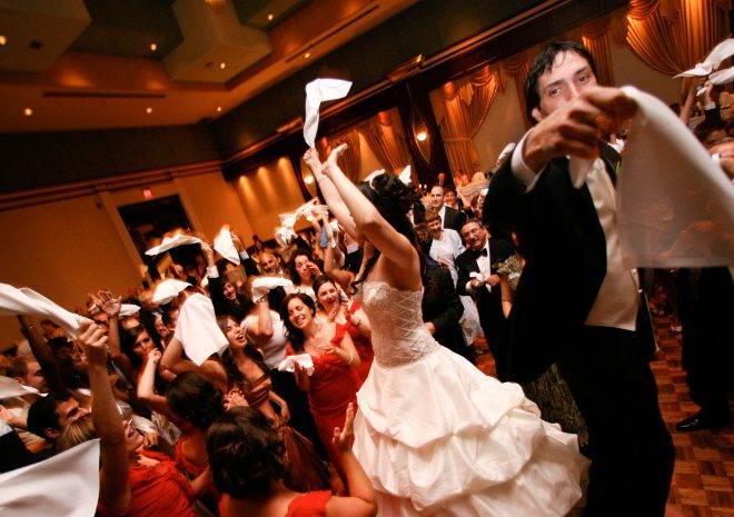 Top Wedding Entertainment Ideas for Destination Wedding